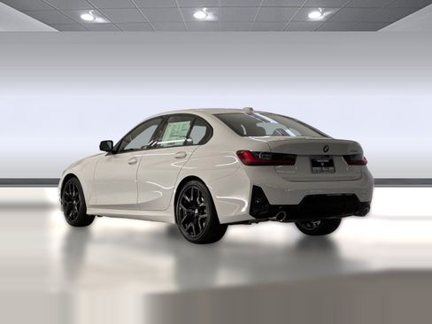Used 2026 BMW 330i Sedan w/ M Sport Package RWD image 3