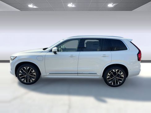 New 2026 Volvo XC90 T8 Ultra w/ Protection Package Premier image 2
