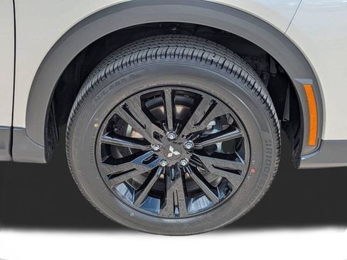 New 2026 Mitsubishi Eclipse Cross LE AWD/4WD image 11