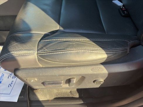 Used 2020 Toyota Tundra 4x4 CrewMax image 19