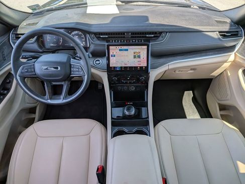 Used 2025 Jeep Grand Cherokee L Limited RWD image 25