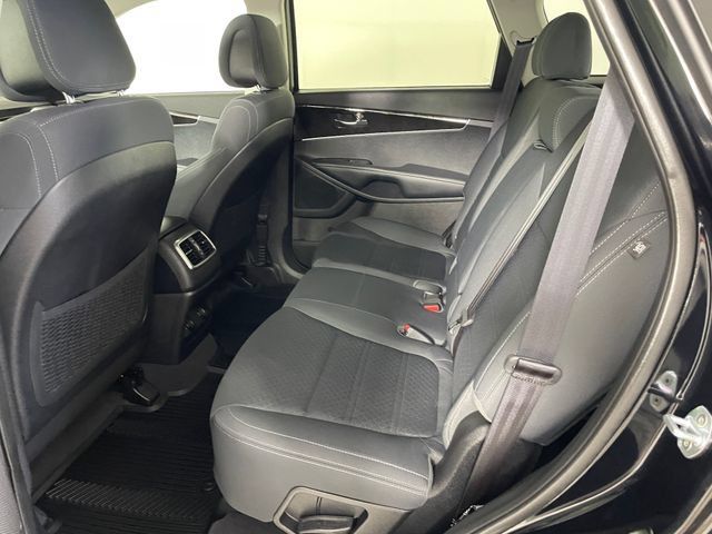 Used 2016 Kia Sorento AWD w/ LX Convenience Package image 17