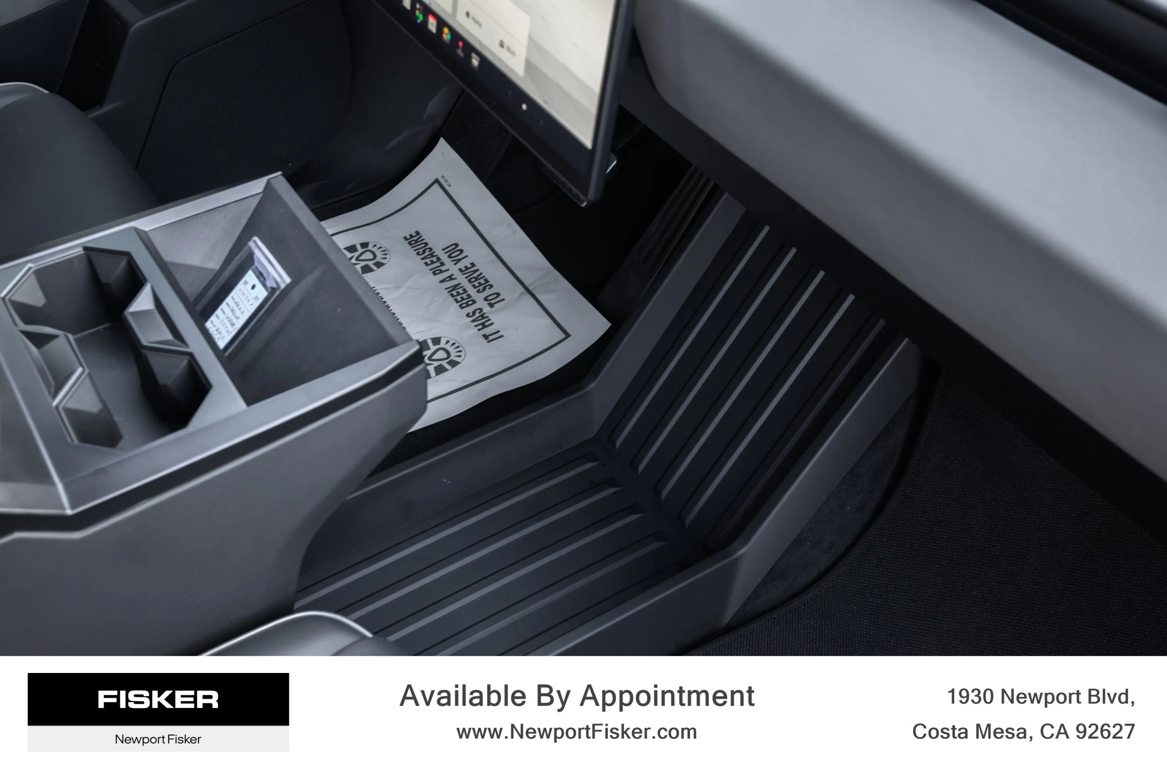 Used 2024 Tesla Cybertruck AWD Crew Cab image 36