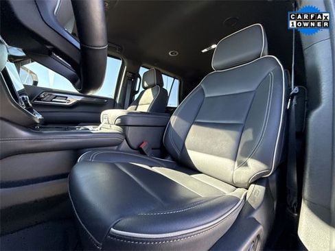 Used 2025 GMC Yukon Elevation w/ LPO, Floor Liner Package image 11