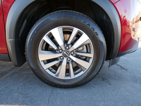 Used 2023 Nissan Pathfinder SL w/ Lighting Package (N92) image 10