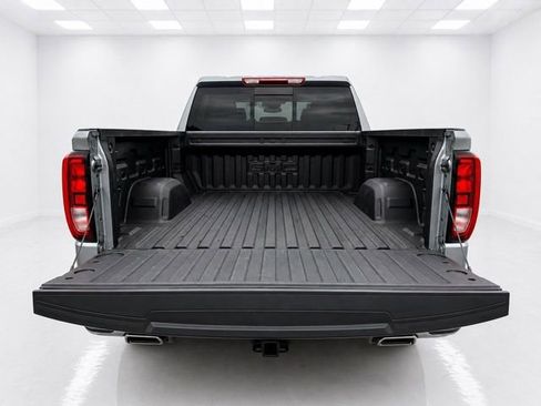 Used 2025 GMC Sierra 1500 Elevation w/ Elevation Premium Package AWD/4WD image 9