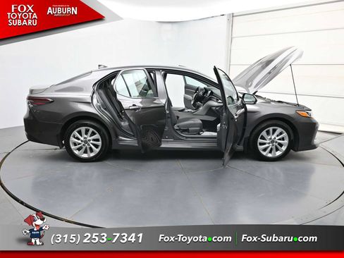 Used 2023 Toyota Camry LE AWD/4WD image 39