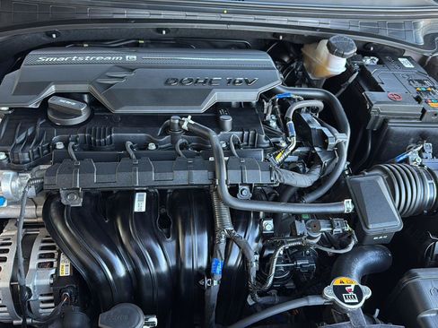 Used 2025 Hyundai Elantra SEL image 30