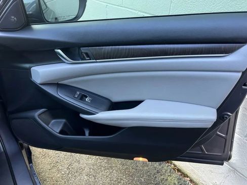 Used 2019 Honda Accord EX-L image 17