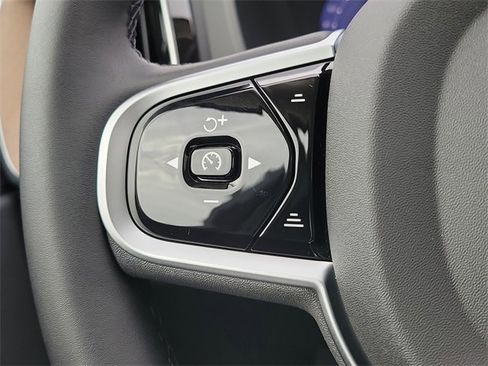 New 2026 Volvo XC60 B5 Plus w/ Protection Package Premier image 21