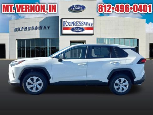 Used 2024 Toyota RAV4 LE image 10