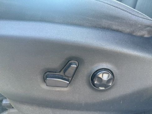 Used 2017 Chrysler Pacifica Touring Plus image 17