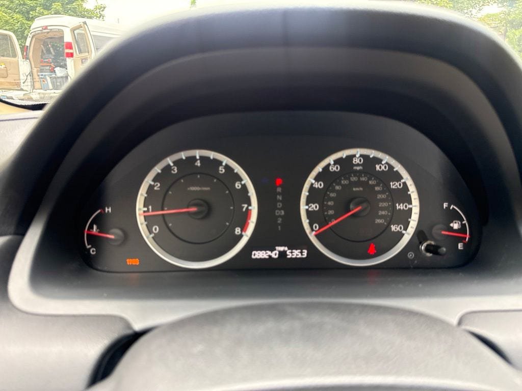 Used 2011 Honda Accord EX image 26