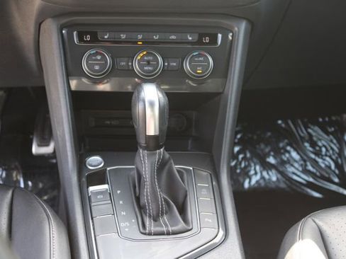 Used 2021 Volkswagen Tiguan SE R-Line FWD image 15