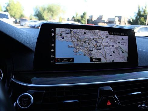 Used 2018 BMW 530i RWD image 11