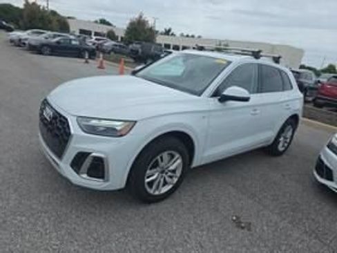 Used 2023 Audi Q5 2.0T Premium w/ Convenience Package AWD/4WD image 8