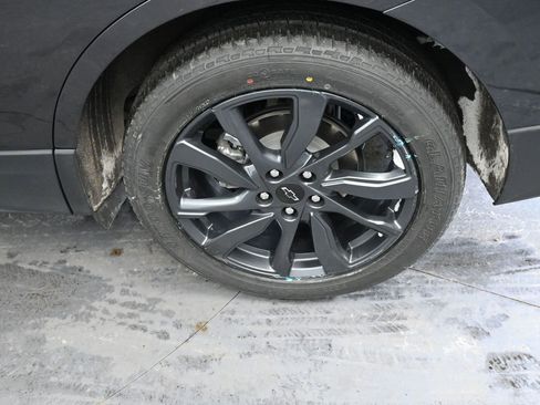 Used 2023 Chevrolet Equinox RS image 15