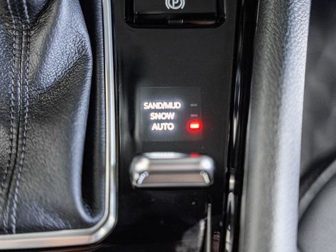 New 2026 Jeep Compass Limited image 25