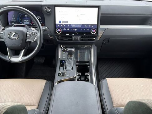 Used 2024 Lexus GX 550 AWD/4WD image 26