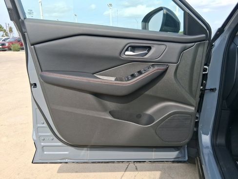 New 2026 Nissan Rogue SV AWD/4WD image 18