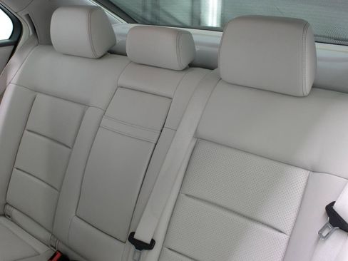 Used 2014 Mercedes-Benz E 350 Sedan w/ Premium 1 Package image 39