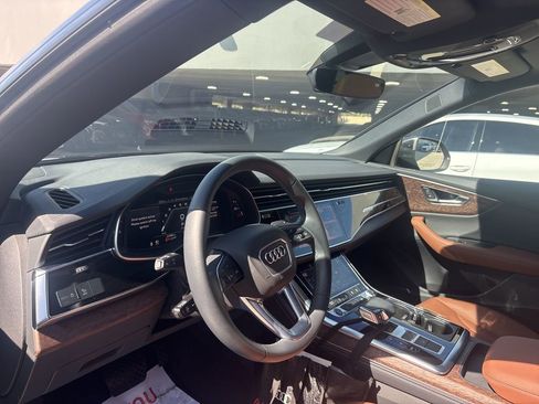 Used 2025 Audi Q8 Premium Plus image 12