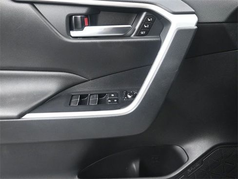 Used 2020 Toyota RAV4 XLE Premium image 25
