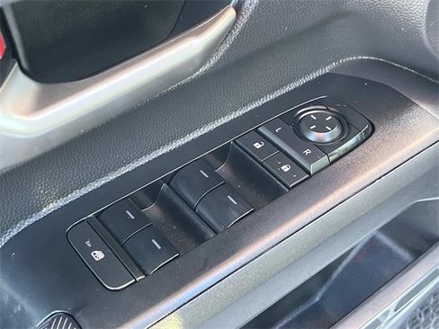 Used 2024 Toyota Tacoma TRD Off-Road image 28