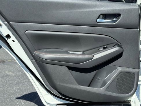 Used 2023 Nissan Altima 2.5 SR w/ SR Premium Package image 37