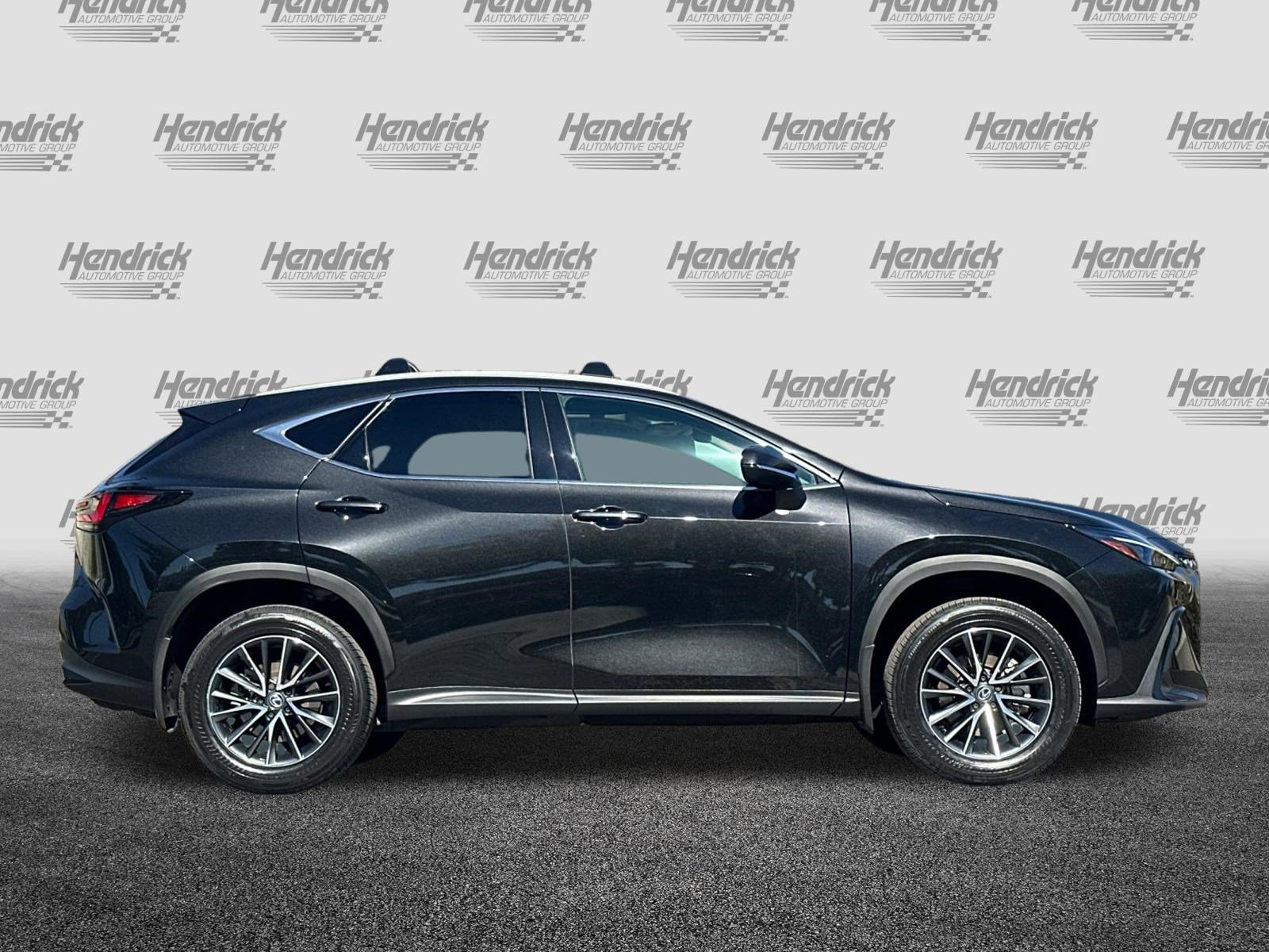Used 2025 Lexus NX 250 FWD w/ Accessory Package (2T) image 3