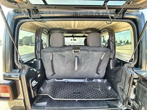 Used 2020 Jeep Wrangler Sport AWD/4WD image 22