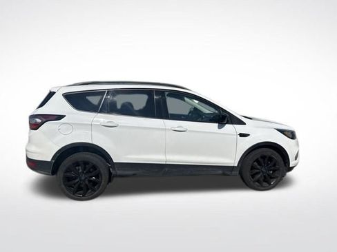 Used 2017 Ford Escape SE w/ Equipment Group 201A AWD/4WD image 6