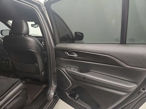 Used 2021 Jeep Grand Cherokee L Laredo AWD/4WD image 28
