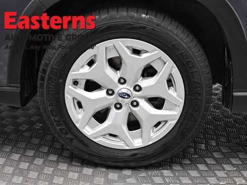 Used 2023 Subaru Forester AWD/4WD image 33
