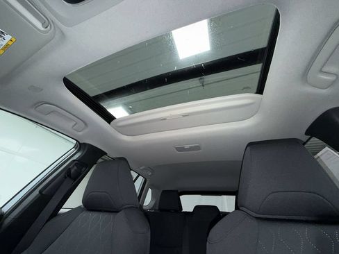 Certified 2023 Toyota Corolla Cross LE w/ Moonroof Package AWD/4WD image 24