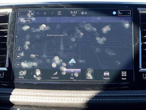 New 2026 Chrysler Pacifica Limited w/ Uconnect Theater Family Group image 27