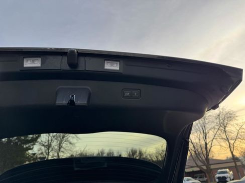 Used 2024 Genesis GV70 2.5T Sport Prestige w/ Sport Prestige Package image 8