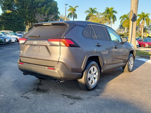 Used 2023 Toyota RAV4 LE image 4