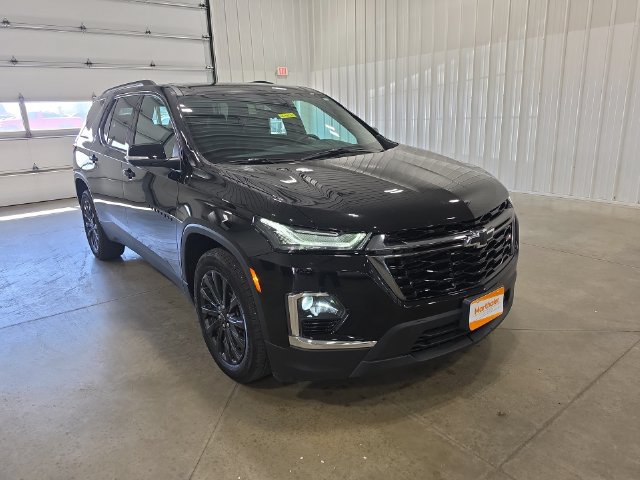 Used 2023 Chevrolet Traverse RS AWD/4WD image 2