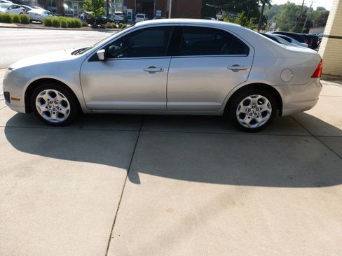 Used 2010 Ford Fusion SE image 6
