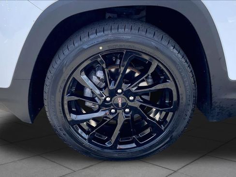 Used 2023 GMC Terrain SLT w/ Tech Package AWD/4WD image 10
