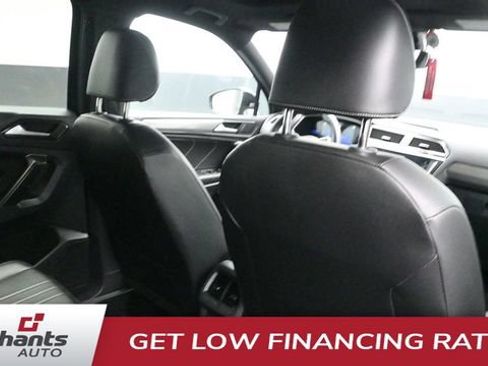Used 2024 Volkswagen Tiguan SE R-Line AWD/4WD image 12