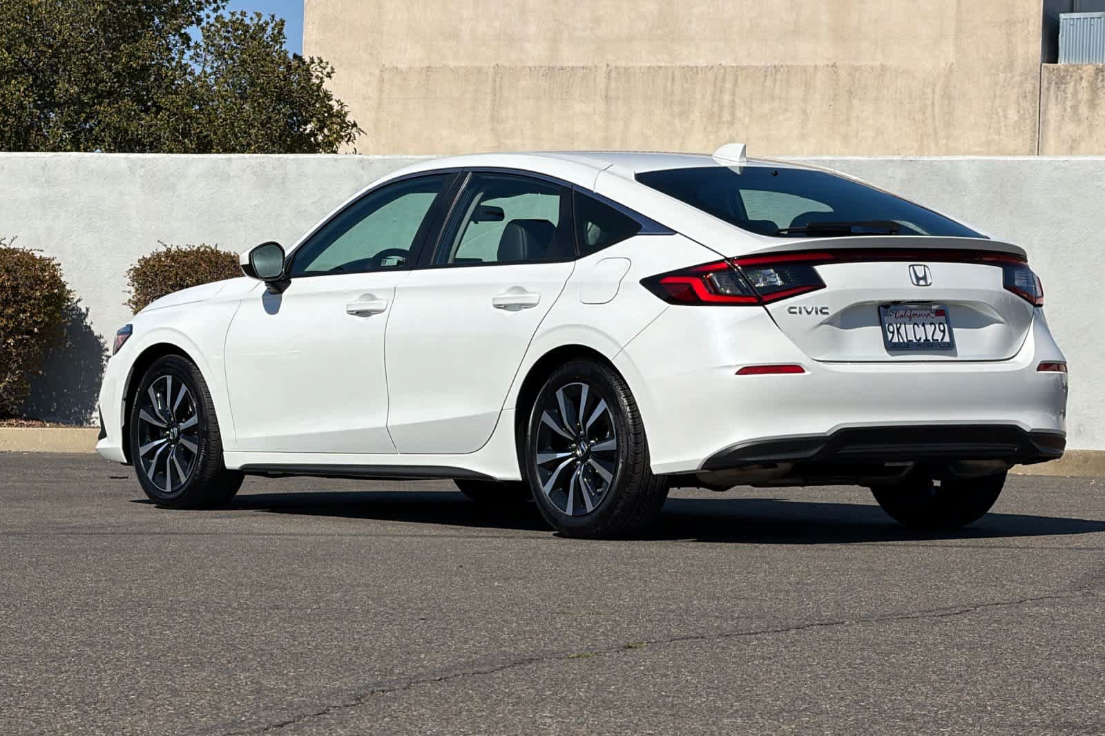 Used 2024 Honda Civic EX-L image 7