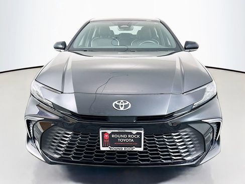 Certified 2025 Toyota Camry SE w/ Convenience Package image 2