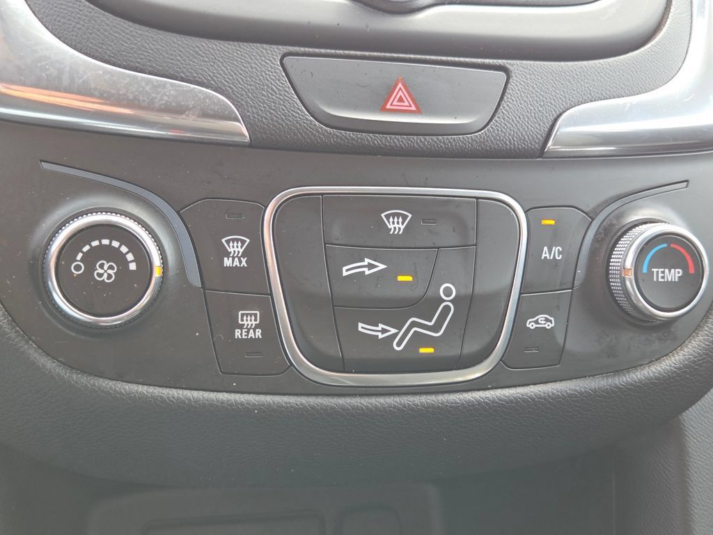 Used 2020 Chevrolet Equinox LT FWD image 31