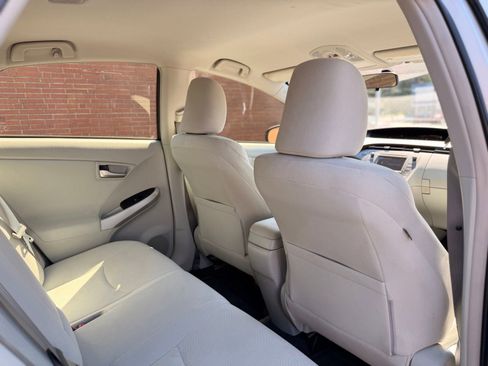 Used 2012 Toyota Prius Two FWD image 17