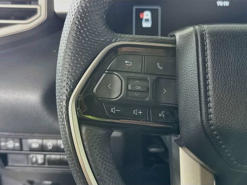 Used 2024 Toyota Tundra Limited AWD/4WD image 21