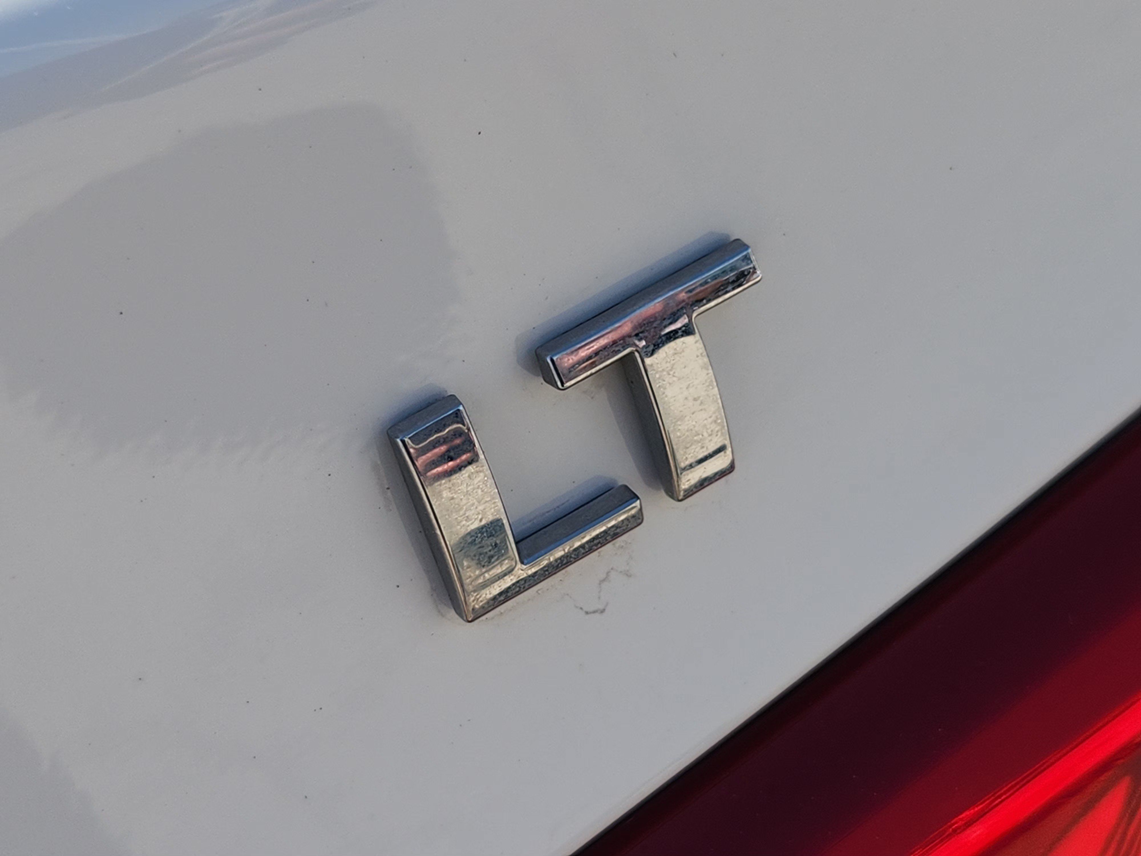 Used 2023 Chevrolet Malibu LT FWD image 13