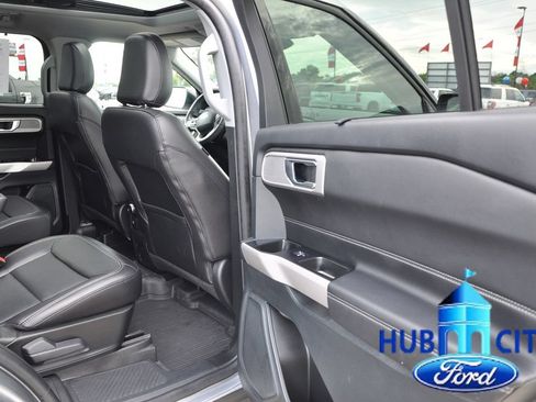 Used 2024 Ford Explorer Limited w/ Equipment Group 301A AWD/4WD image 15