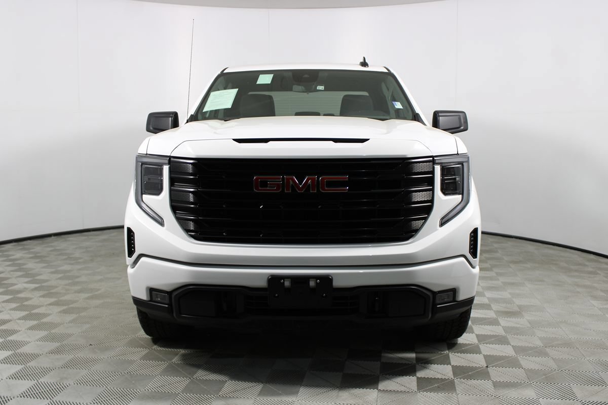 Used 2026 GMC Sierra 1500 Elevation w/ Elevation Select Package AWD/4WD image 2